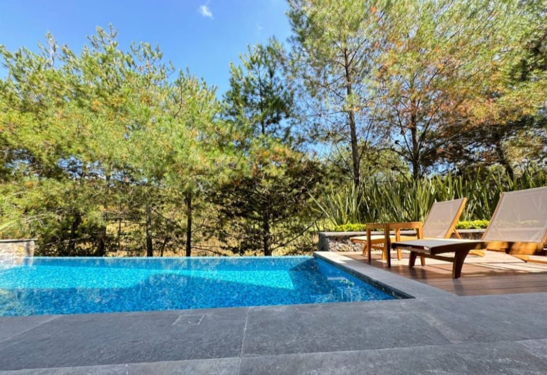 CASA RESIDENCIAL CLUB Y DENTRO DEL CAMPO DE GOLF ALTOZANO, MORELIA
