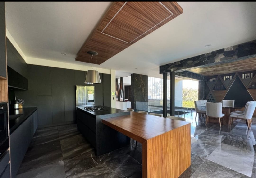 CASA RESIDENCIAL CLUB Y DENTRO DEL CAMPO DE GOLF ALTOZANO, MORELIA
