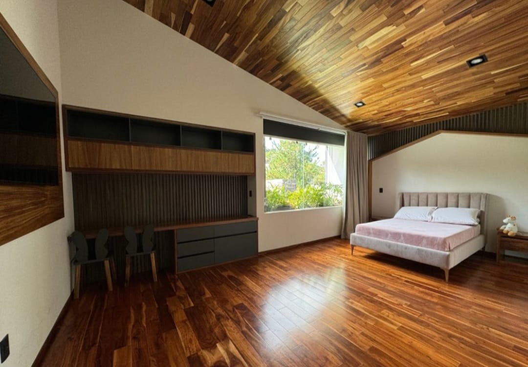 CASA RESIDENCIAL CLUB Y DENTRO DEL CAMPO DE GOLF ALTOZANO, MORELIA
