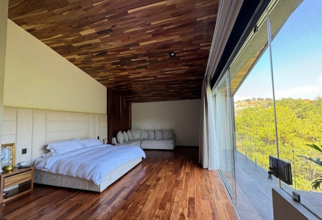 CASA RESIDENCIAL CLUB Y DENTRO DEL CAMPO DE GOLF ALTOZANO, MORELIA