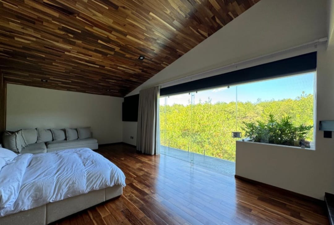 CASA RESIDENCIAL CLUB Y DENTRO DEL CAMPO DE GOLF ALTOZANO, MORELIA