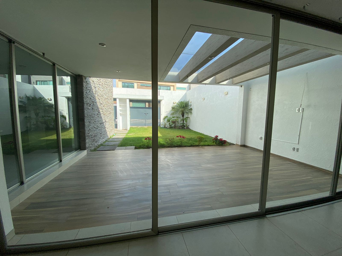 CASA EN RENTA EN PUNTA ALBA, MORELIA