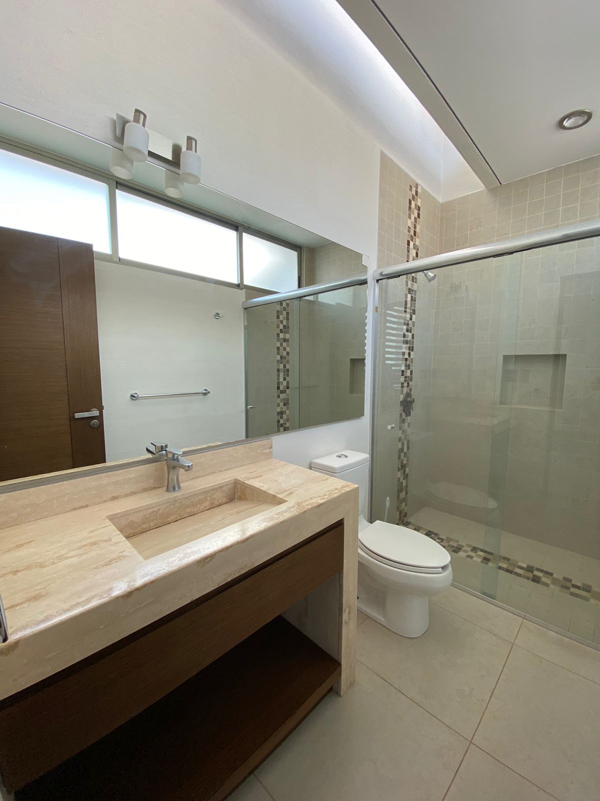 CASA EN RENTA EN PUNTA ALBA, MORELIA