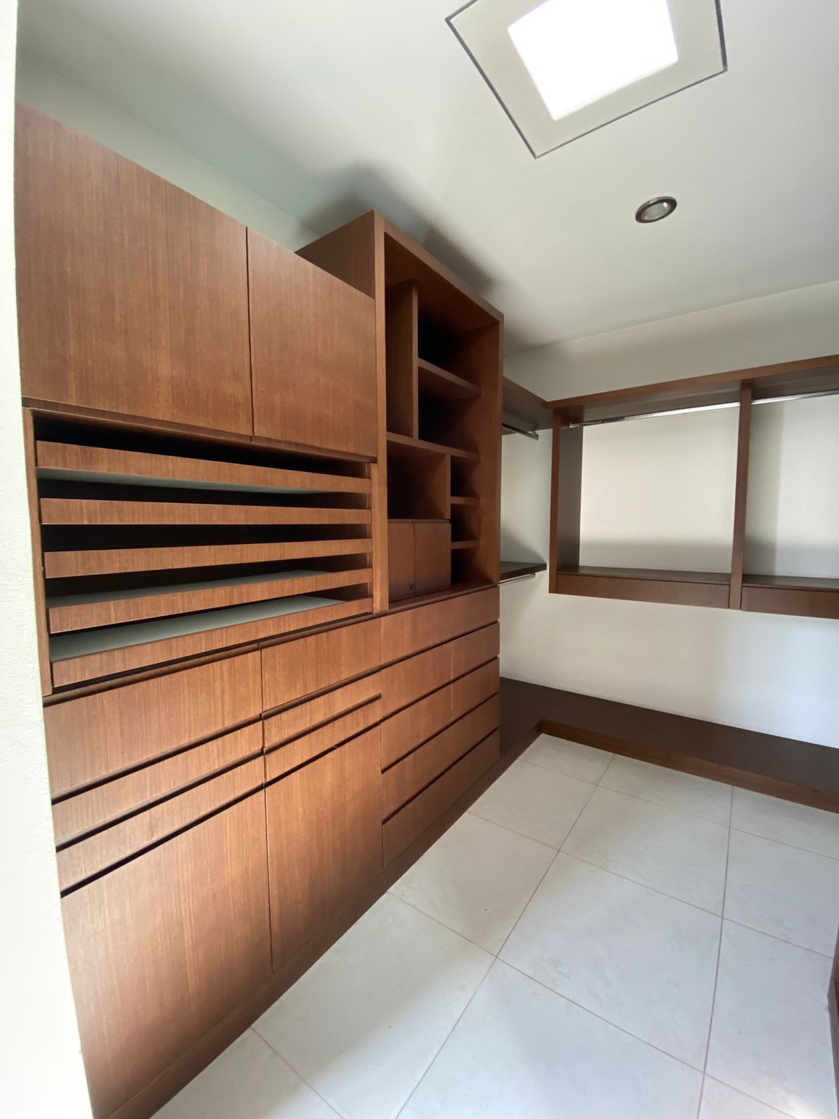 CASA EN RENTA EN PUNTA ALBA, MORELIA