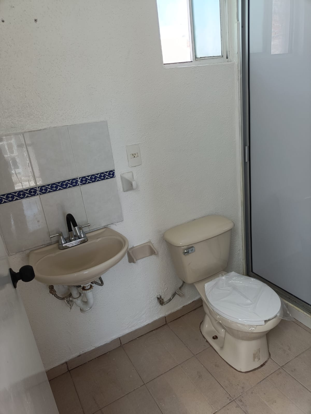CASA REMODELADA EN VENTA EN ARKO SAN ANTONIO, MORELIA