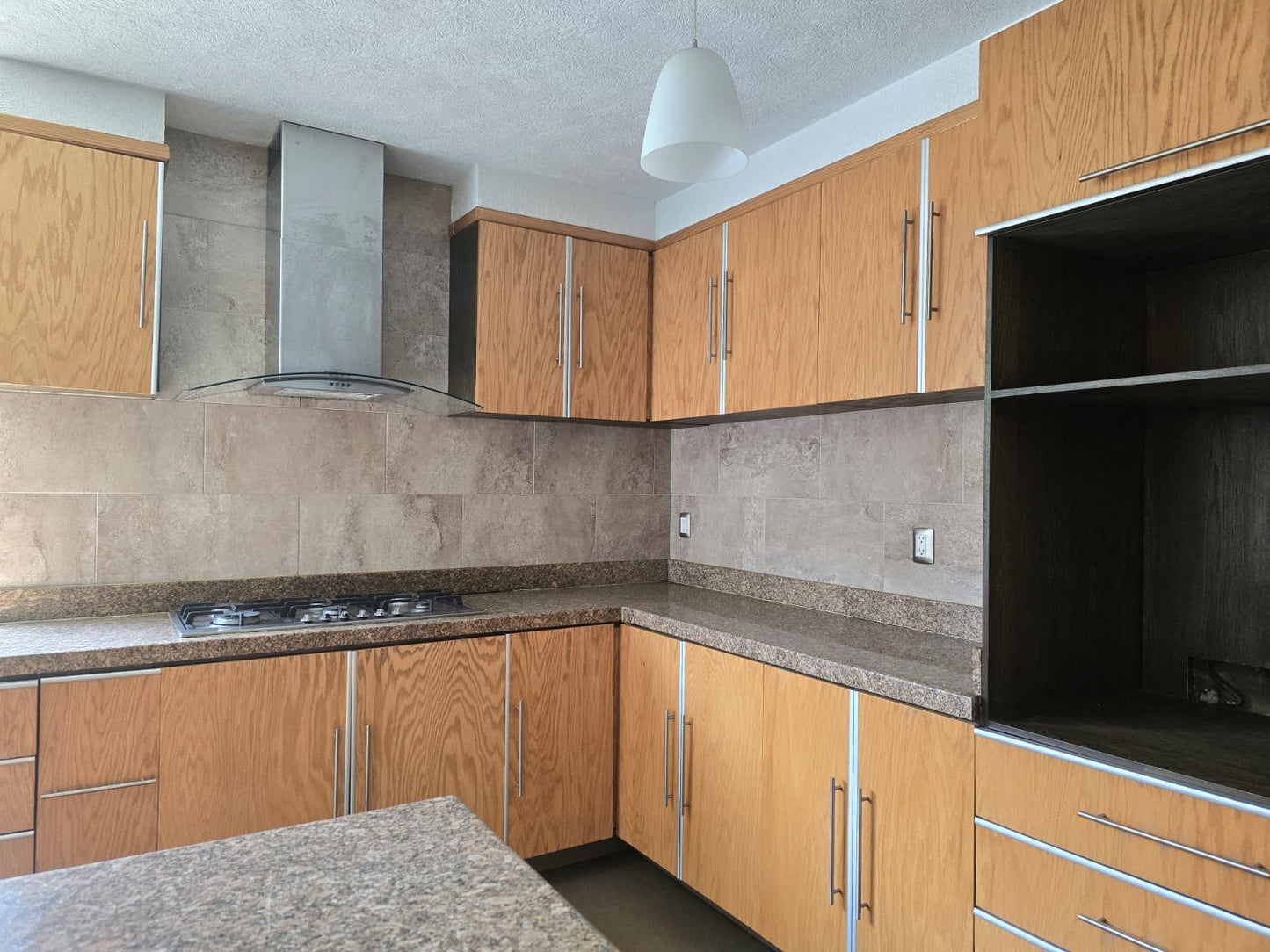 CASA EN VENTA EN PUNTALBA, MORELIA