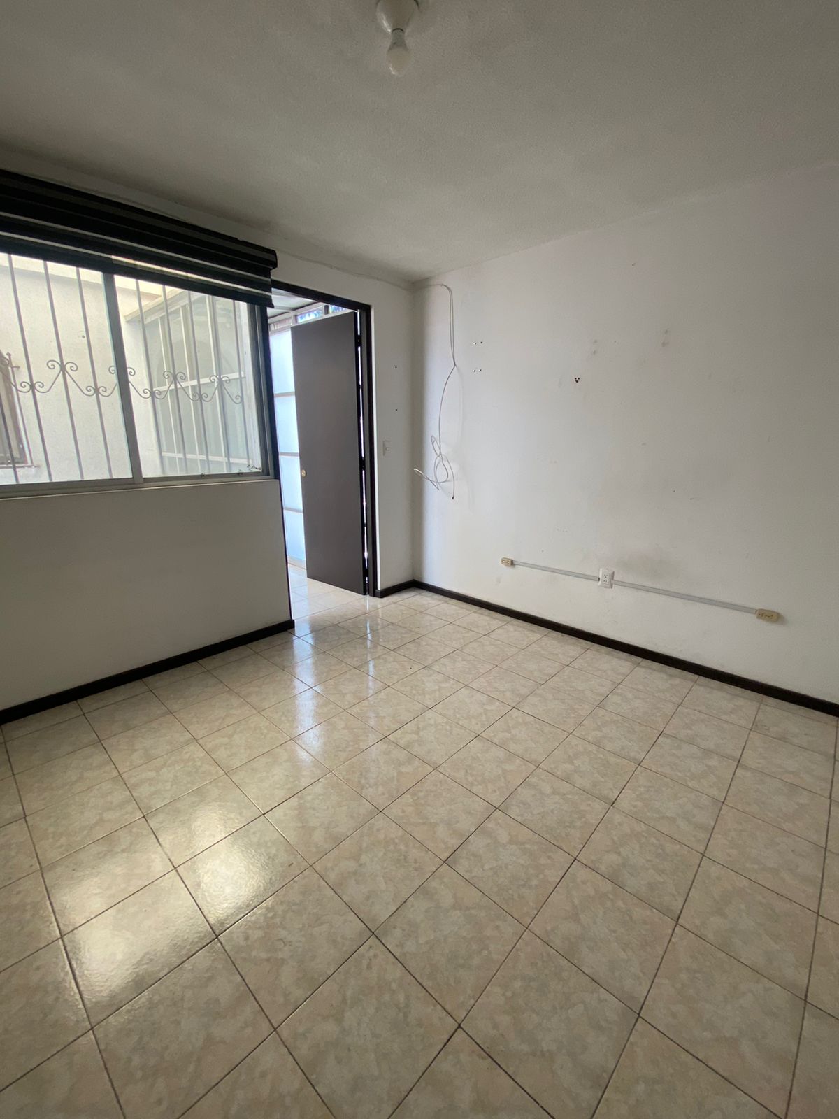 CASA EN VENTA EN FELIX IRETA, MORELIA