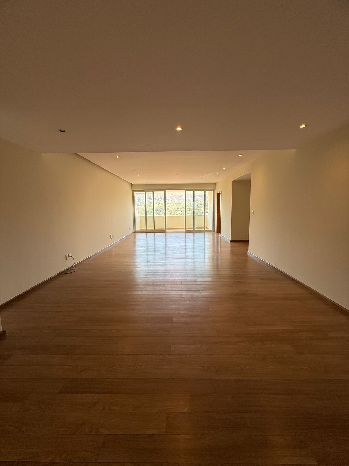 DEPARTAMENTO EN RENTA EN TORRE VIVALTO ALTOZANO, MORELIA