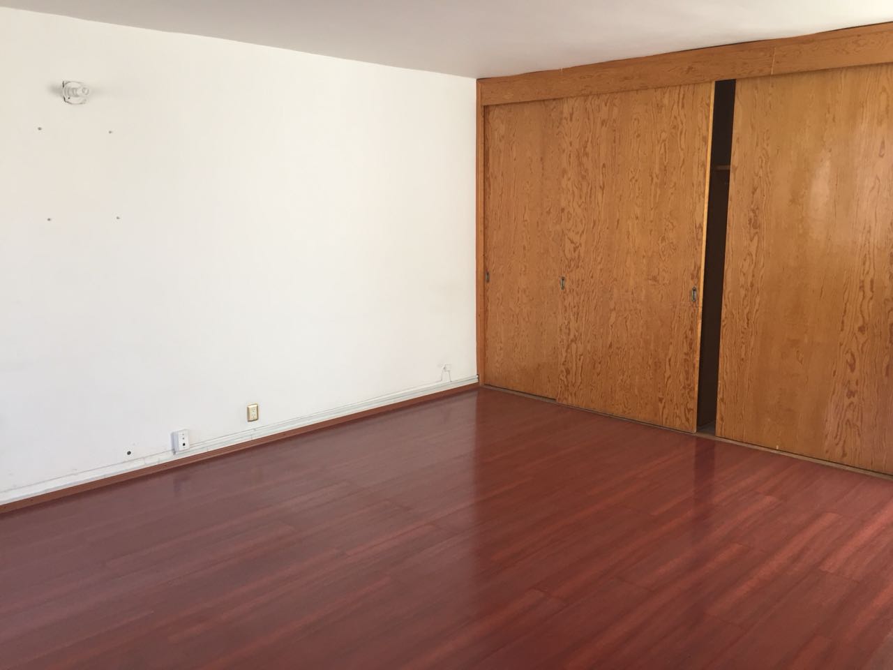 CASA EN RENTA EN NUEVA CHAPULTEPEC, MORELIA