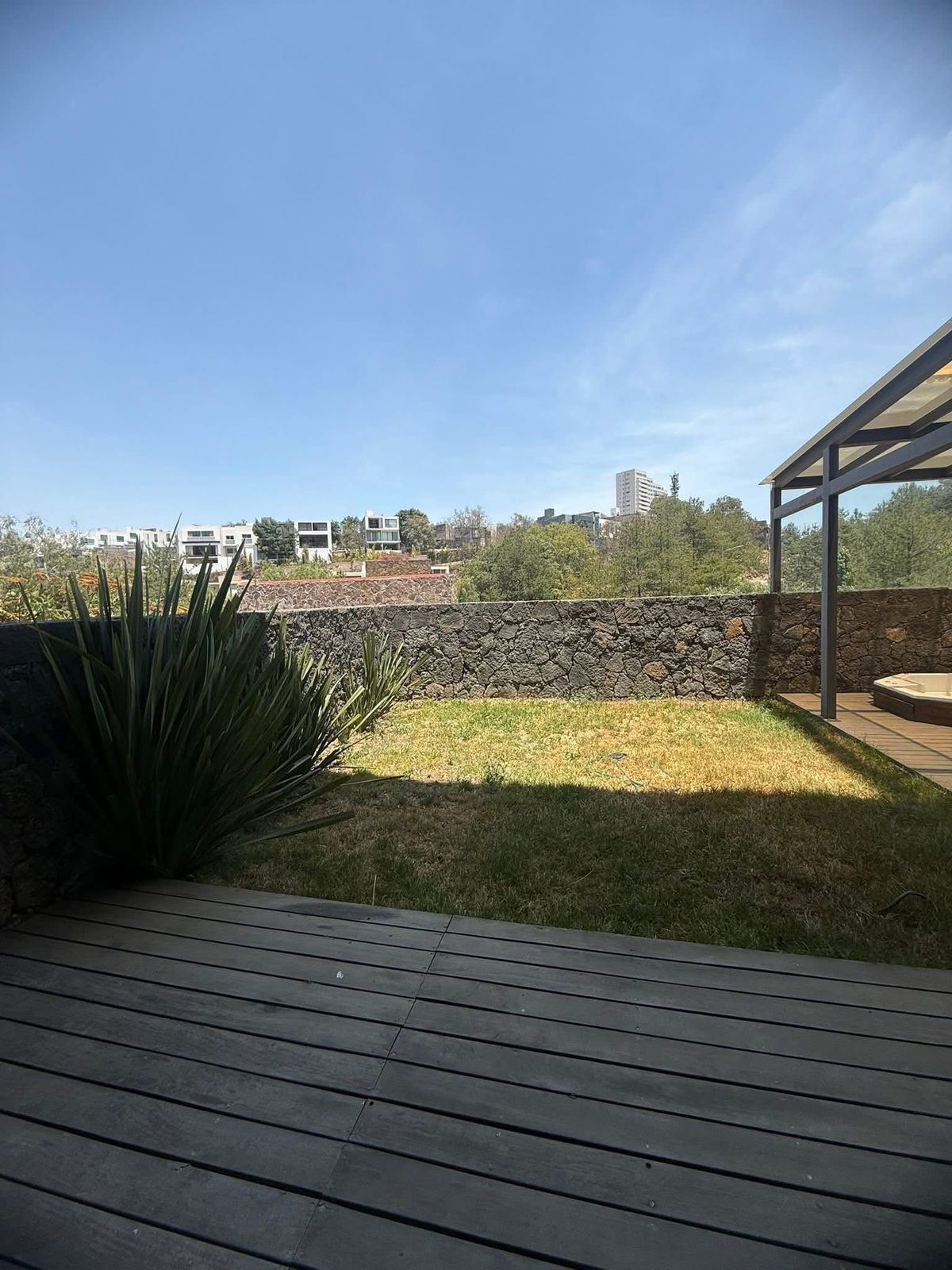 DEPARTAMENTO EN RENTA EN CLUB Y DENTRO DEL CAMPO DE GOLF ALTOZANO, MORELIA