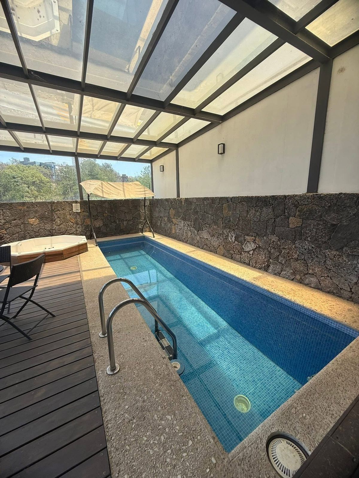 DEPARTAMENTO EN RENTA EN CLUB Y DENTRO DEL CAMPO DE GOLF ALTOZANO, MORELIA
