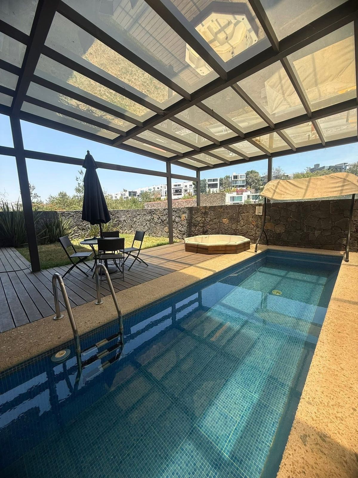 DEPARTAMENTO EN RENTA EN CLUB Y DENTRO DEL CAMPO DE GOLF ALTOZANO, MORELIA