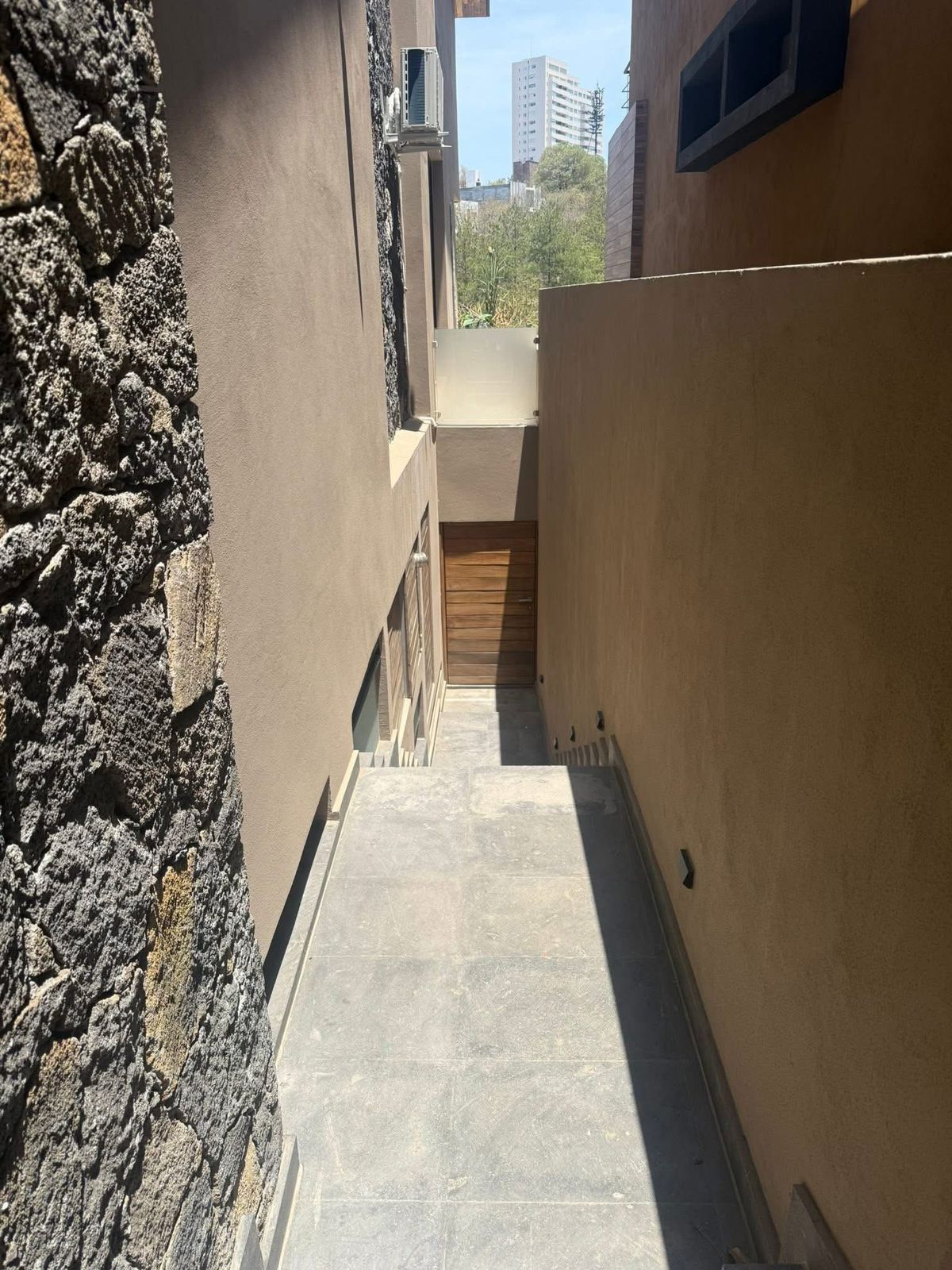 DEPARTAMENTO EN RENTA EN CLUB Y DENTRO DEL CAMPO DE GOLF ALTOZANO, MORELIA