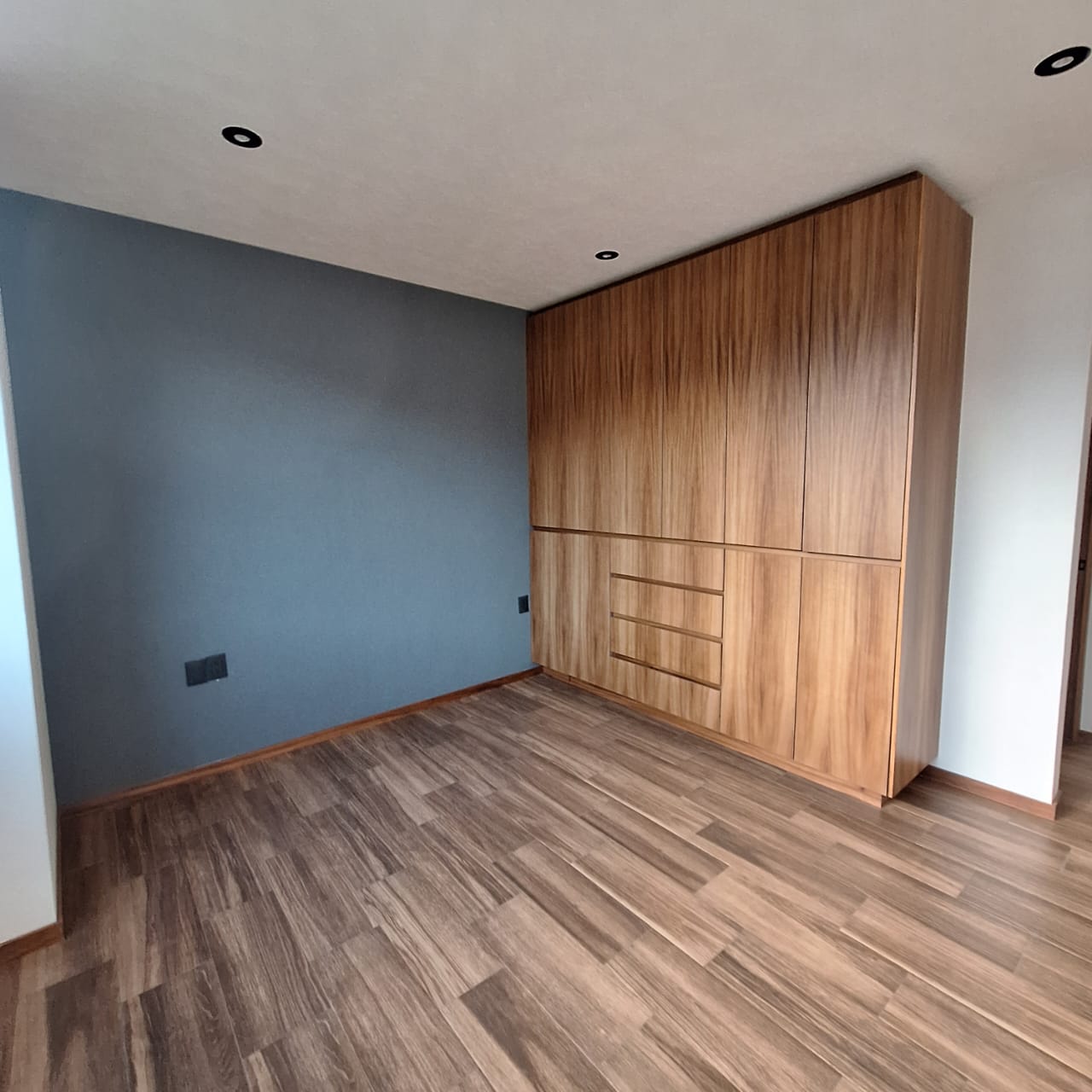 CASA EN VENTA EN PASEO DE LOS GANSOS, VISTAS ALTOZANO, MORELIA