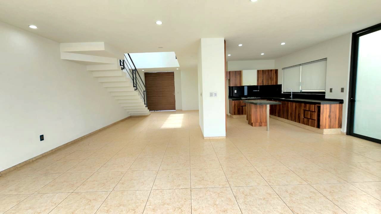 CASA EN RENTA EN COTO DEL TECNOLOGICO, ALTOZANO, MORELIA