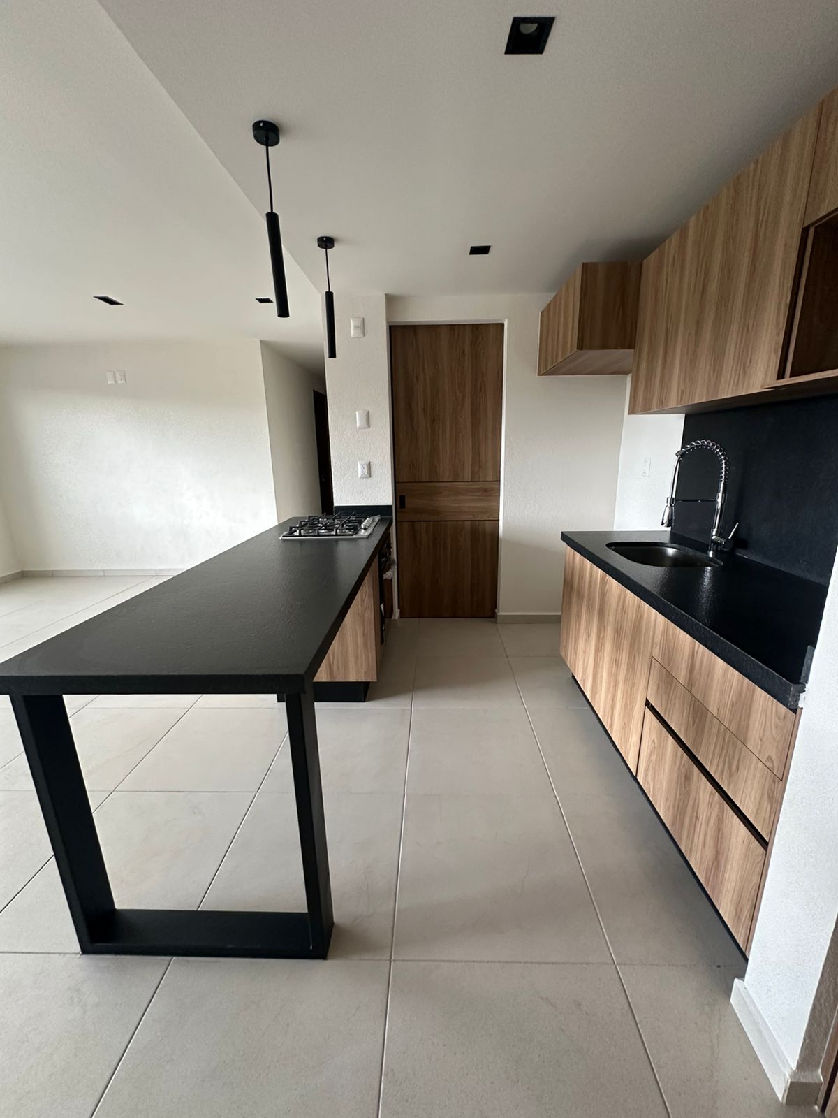 DEPARTAMENTO EN RENTA EN TORRE NATURA ALTOZANO, MORELIA