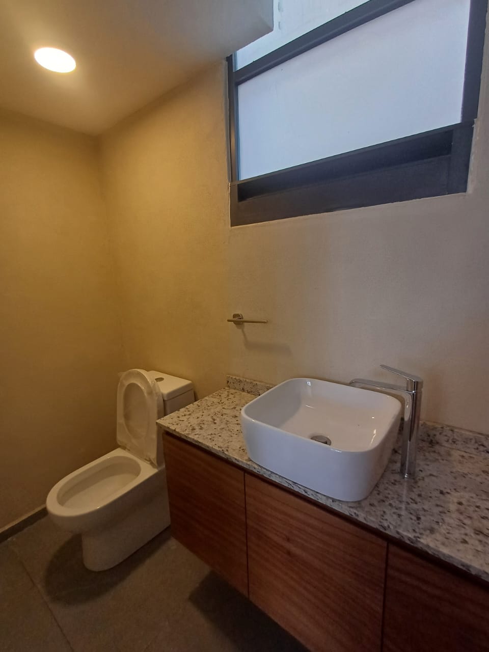 CASA EN RENTA EN CLUB Y DENTRO DEL CAMPO DE GOLF ALTOZANO, MORELIA