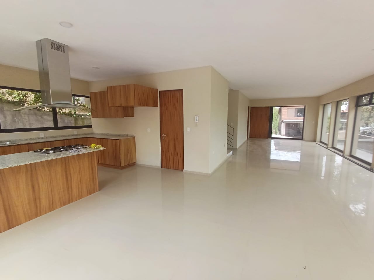 CASA EN RENTA EN CLUB Y DENTRO DEL CAMPO DE GOLF ALTOZANO, MORELIA