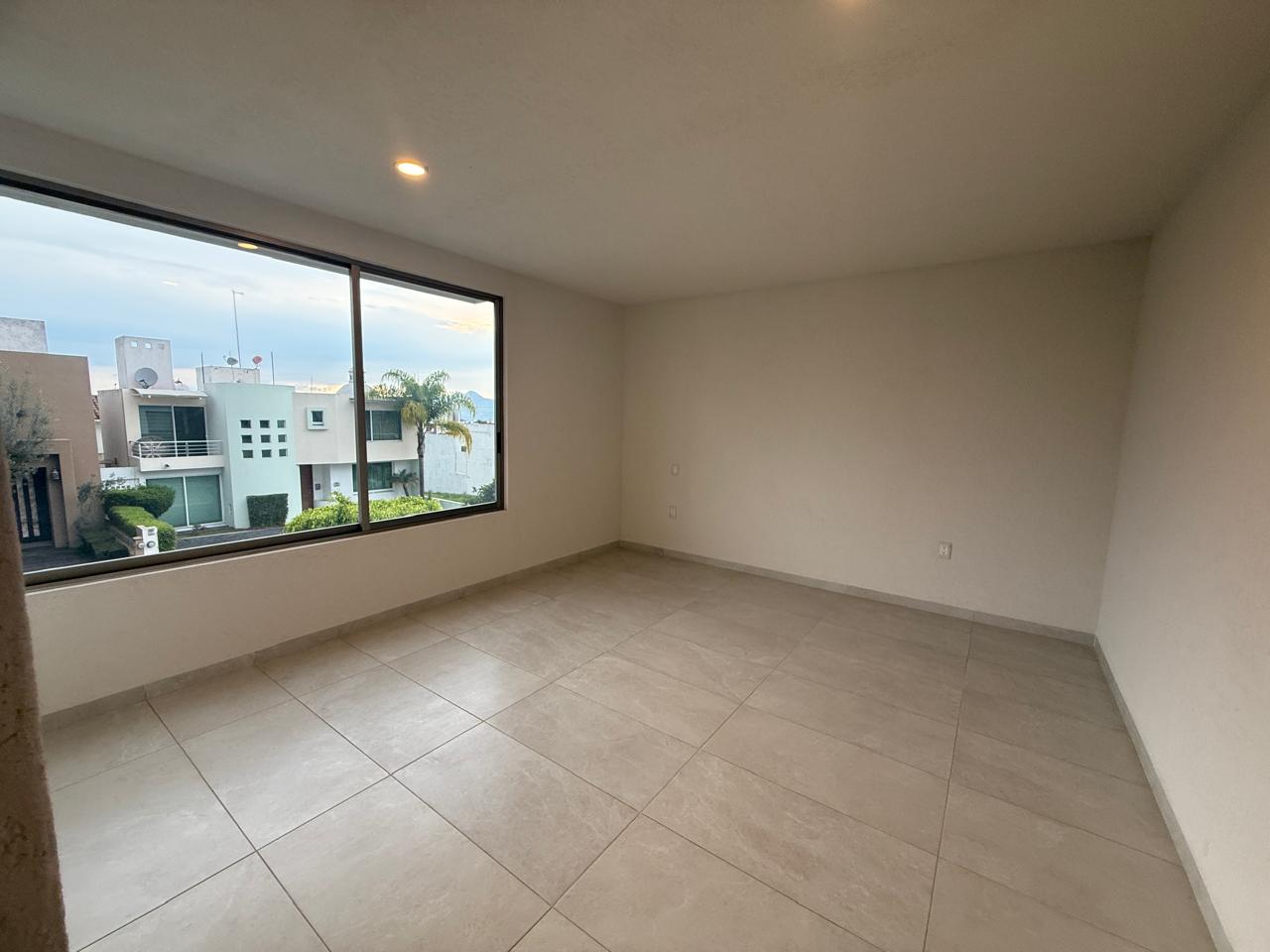 CASA EN VENTA EN ALTOZANO, MORELIA