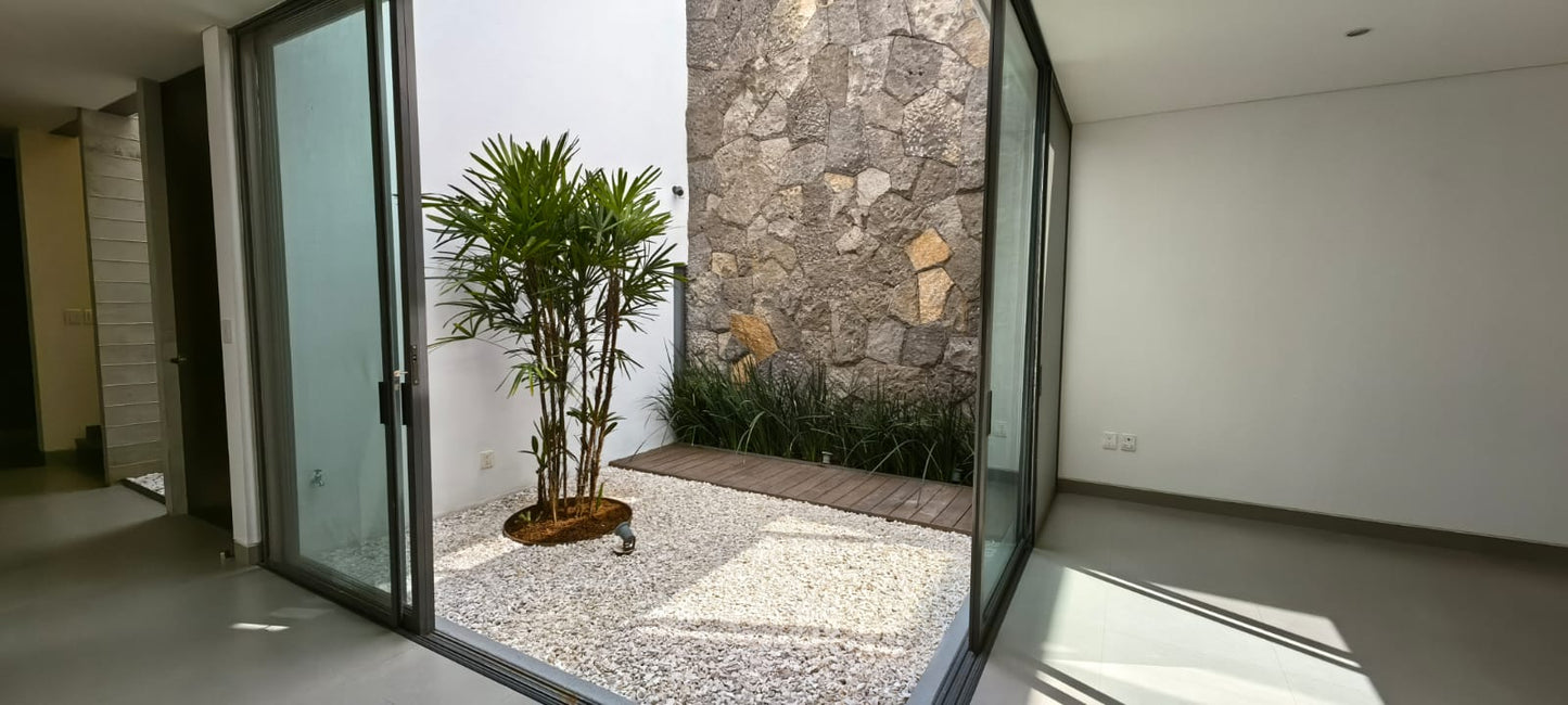 CASA EN RENTA EN PASEO DEL PARQUE TRES MARIAS, MORELIA
