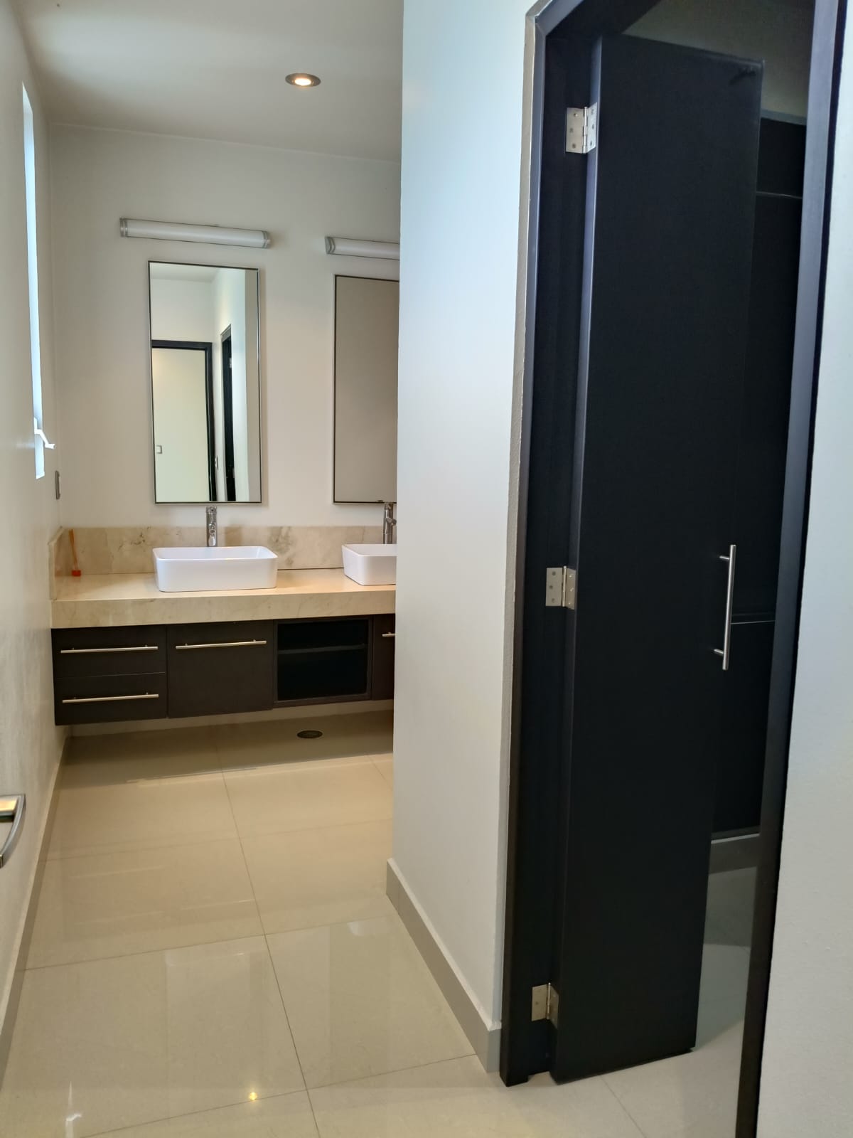 CASA EN VENTA/RENTA EN RINCON DE LA MONTAÑA, MORELIA