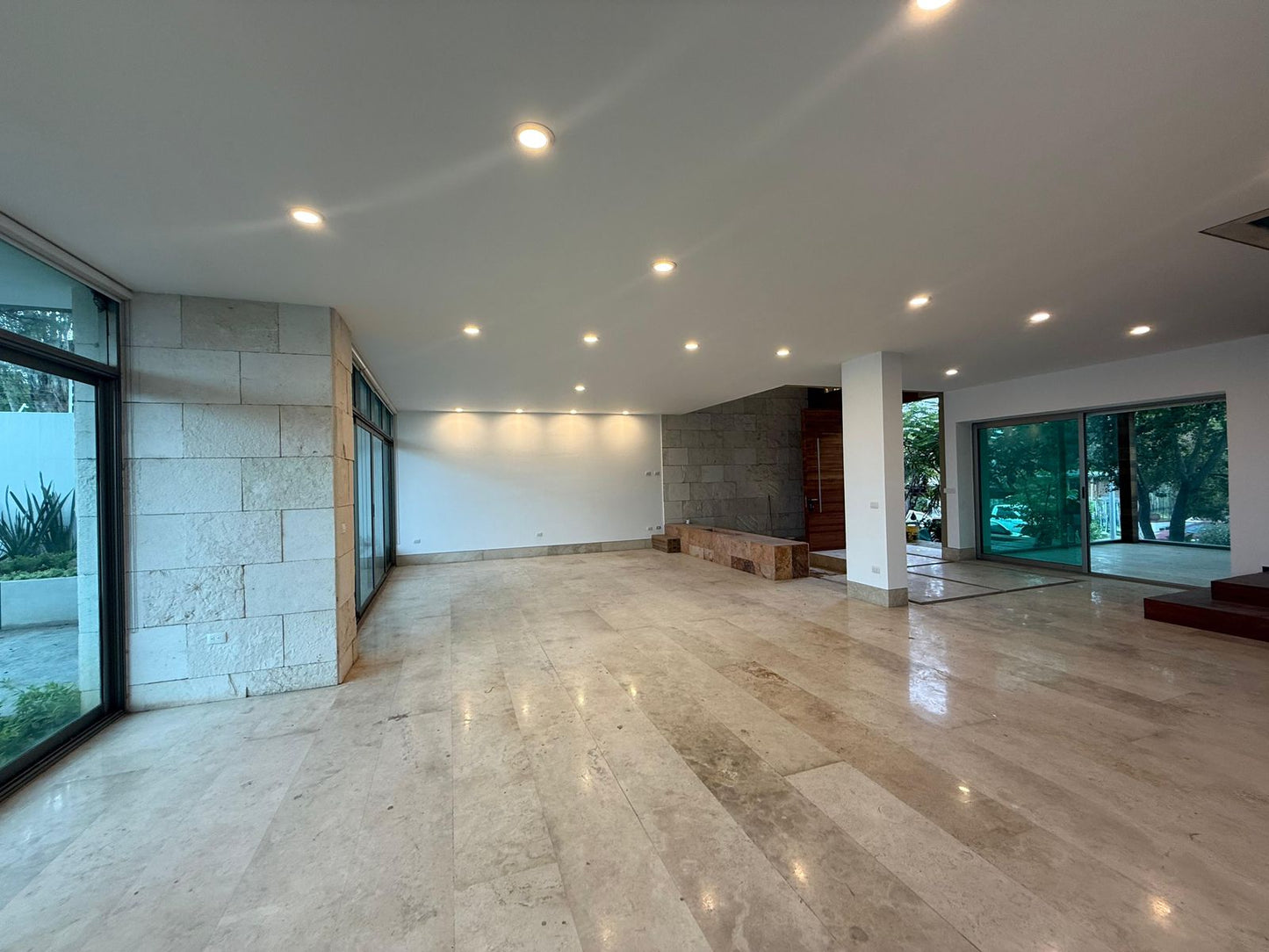 CASA EN RENTA EN CLUB Y DENTRO DEL CAMPO DE GOLF ALTOZANO, MORELIA