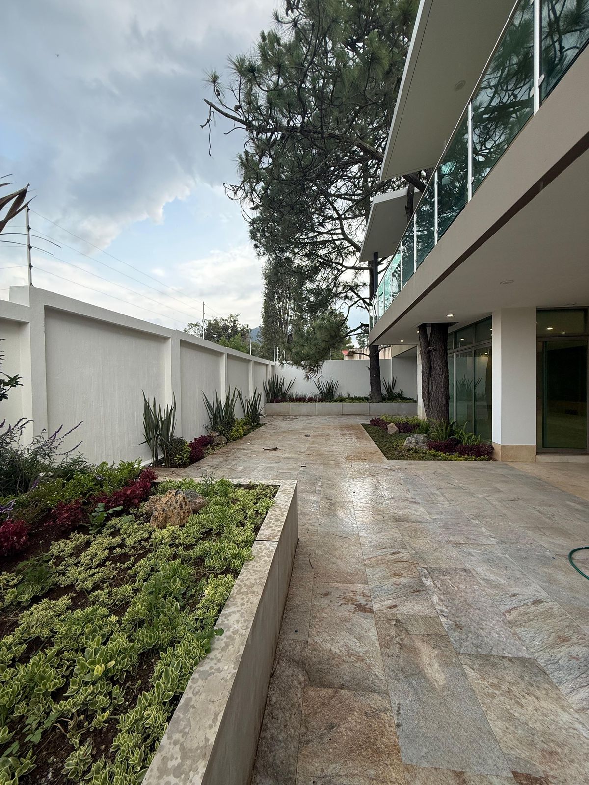 CASA EN RENTA EN CLUB Y DENTRO DEL CAMPO DE GOLF ALTOZANO, MORELIA