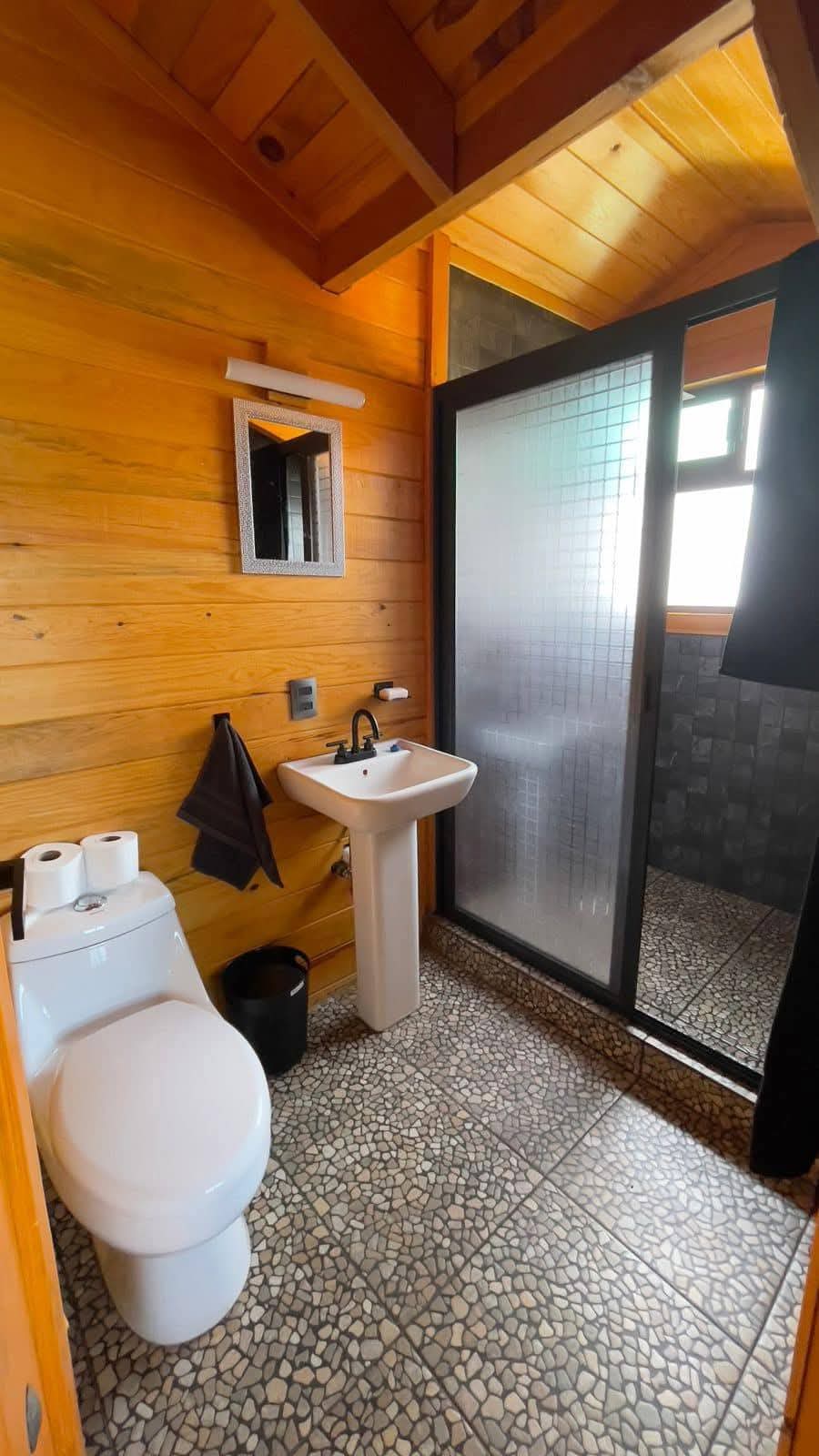 CABAÑA EN VENTA EN PATZCUARO, MICHOACAN