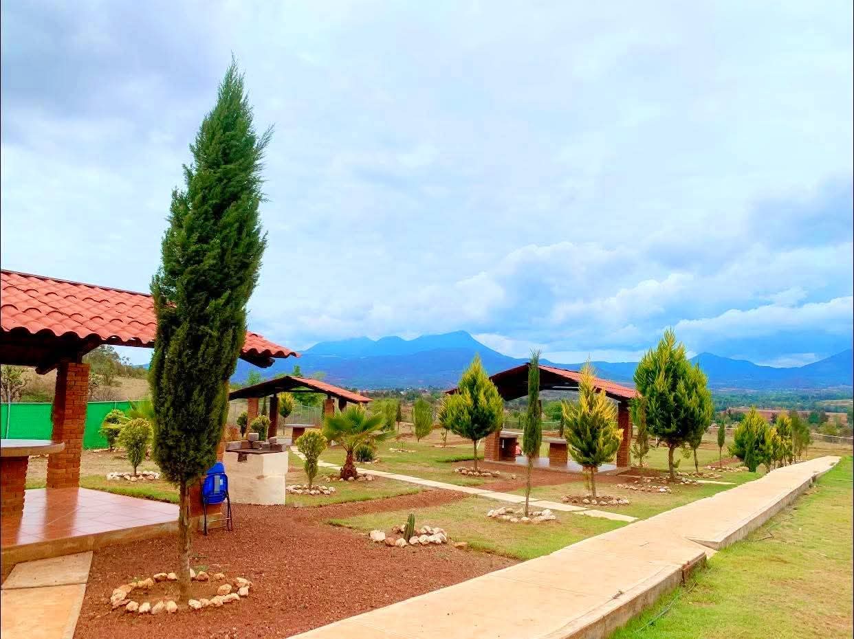 CABAÑA EN VENTA EN PATZCUARO, MICHOACAN