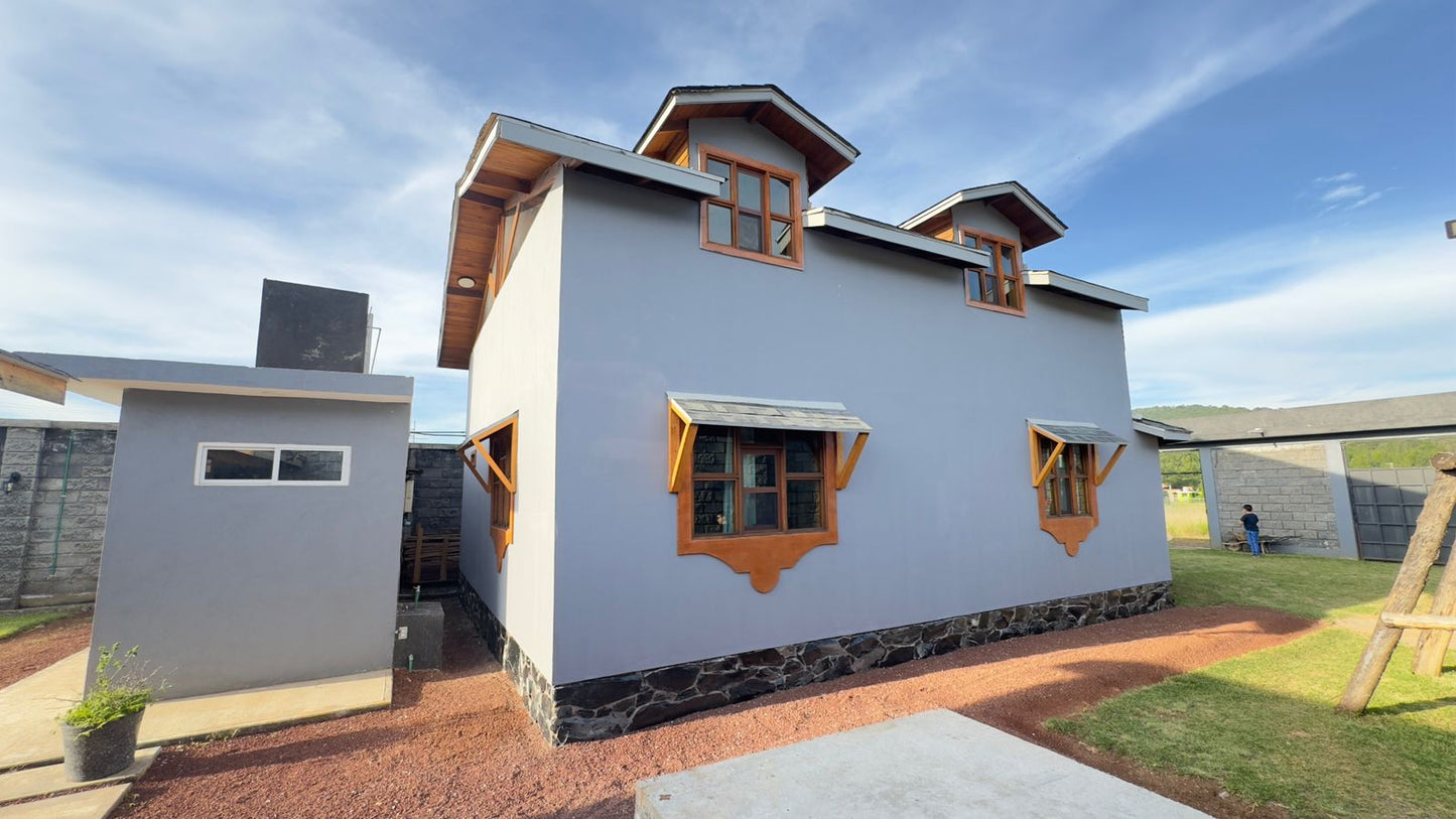 CABAÑA EN VENTA EN PATZCUARO, MICHOACAN
