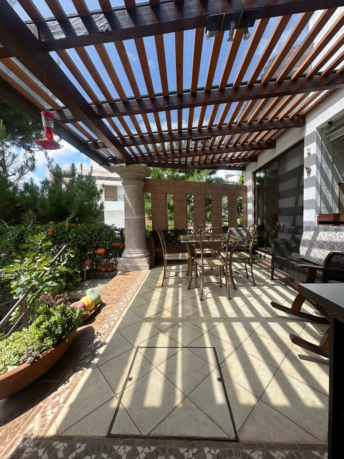 CASA RESIDENCIAL EN VENTA EN ALTOZANO, MORELIA