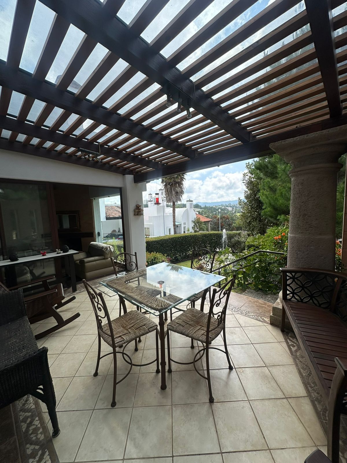 CASA RESIDENCIAL EN VENTA EN ALTOZANO, MORELIA