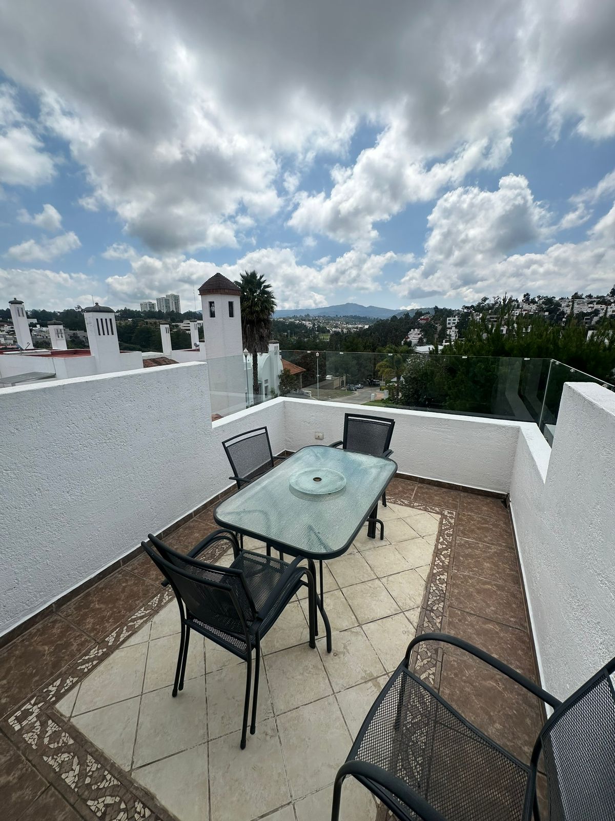 CASA RESIDENCIAL EN VENTA EN ALTOZANO, MORELIA