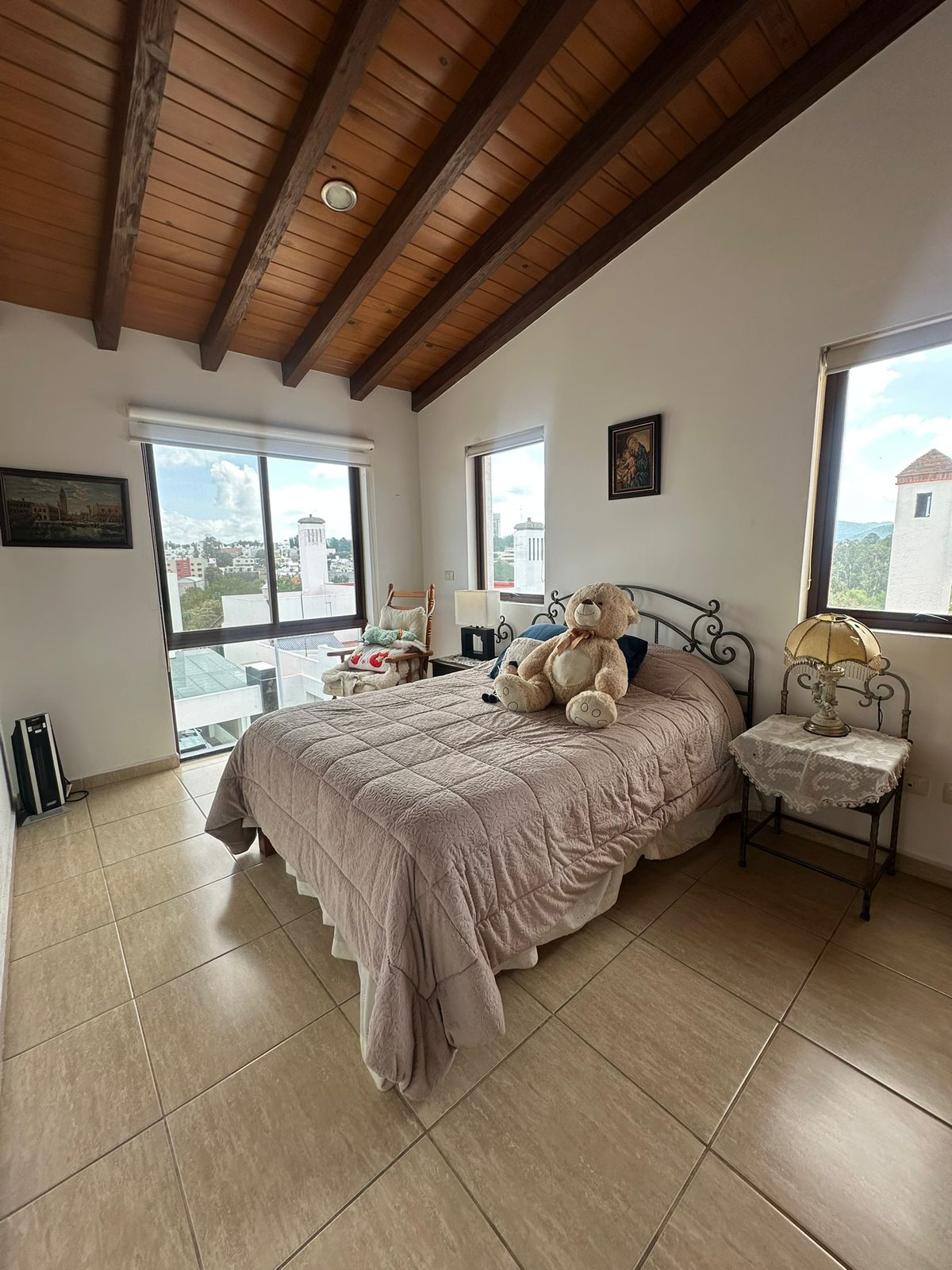 CASA RESIDENCIAL EN VENTA EN ALTOZANO, MORELIA