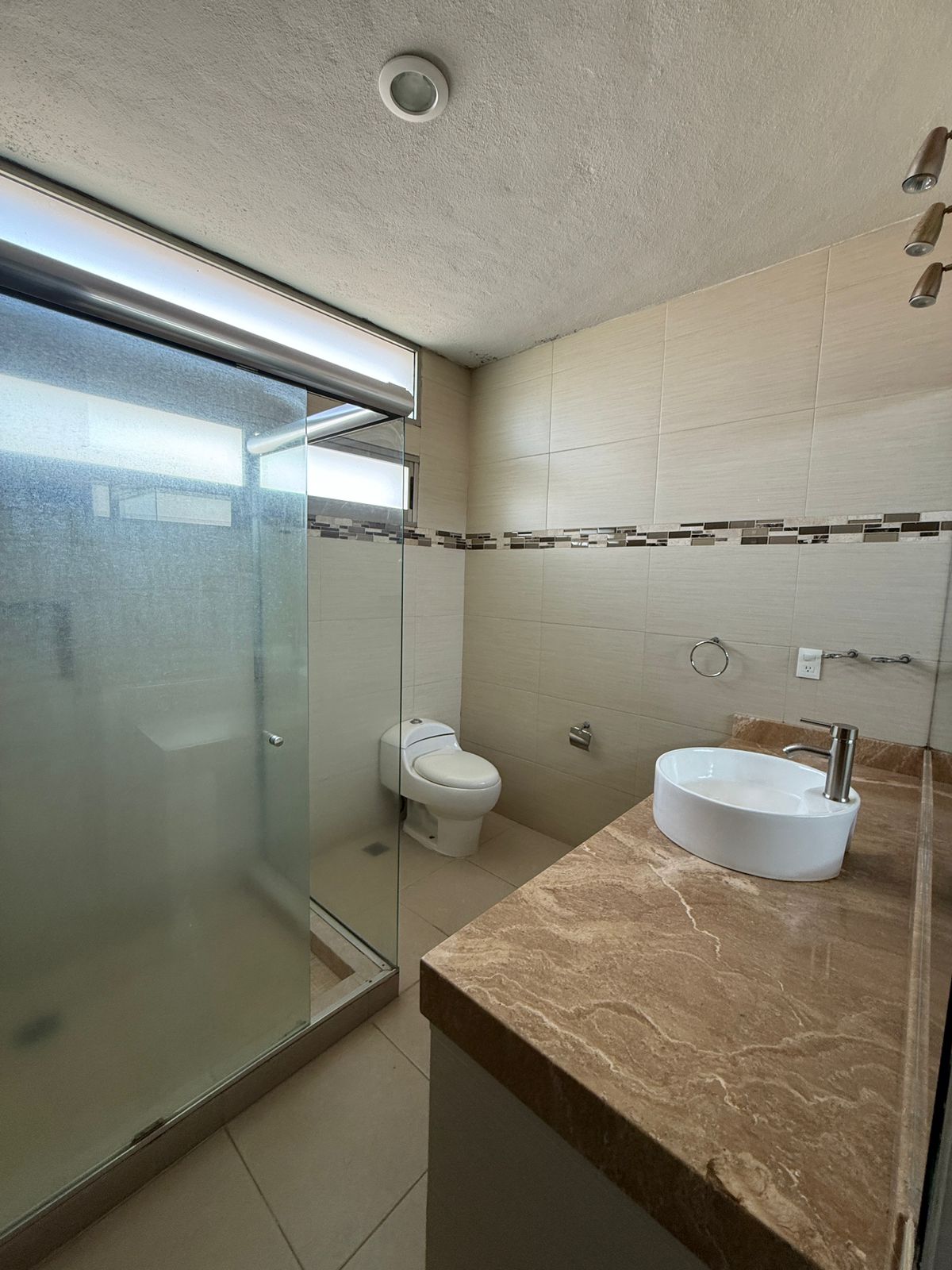 CASA EN RENTA EN VISTAS ALTOZANO, MORELIA