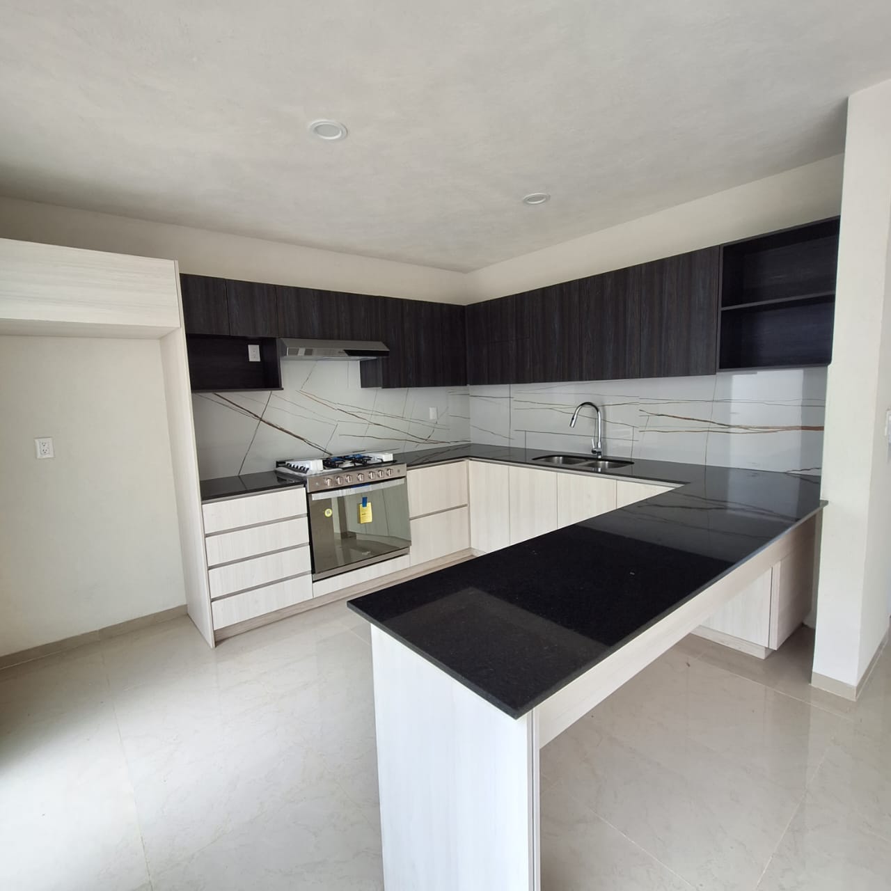 CASA EN VENTA EN VESTA DEL MONTE ALTOZANO, MORELIA