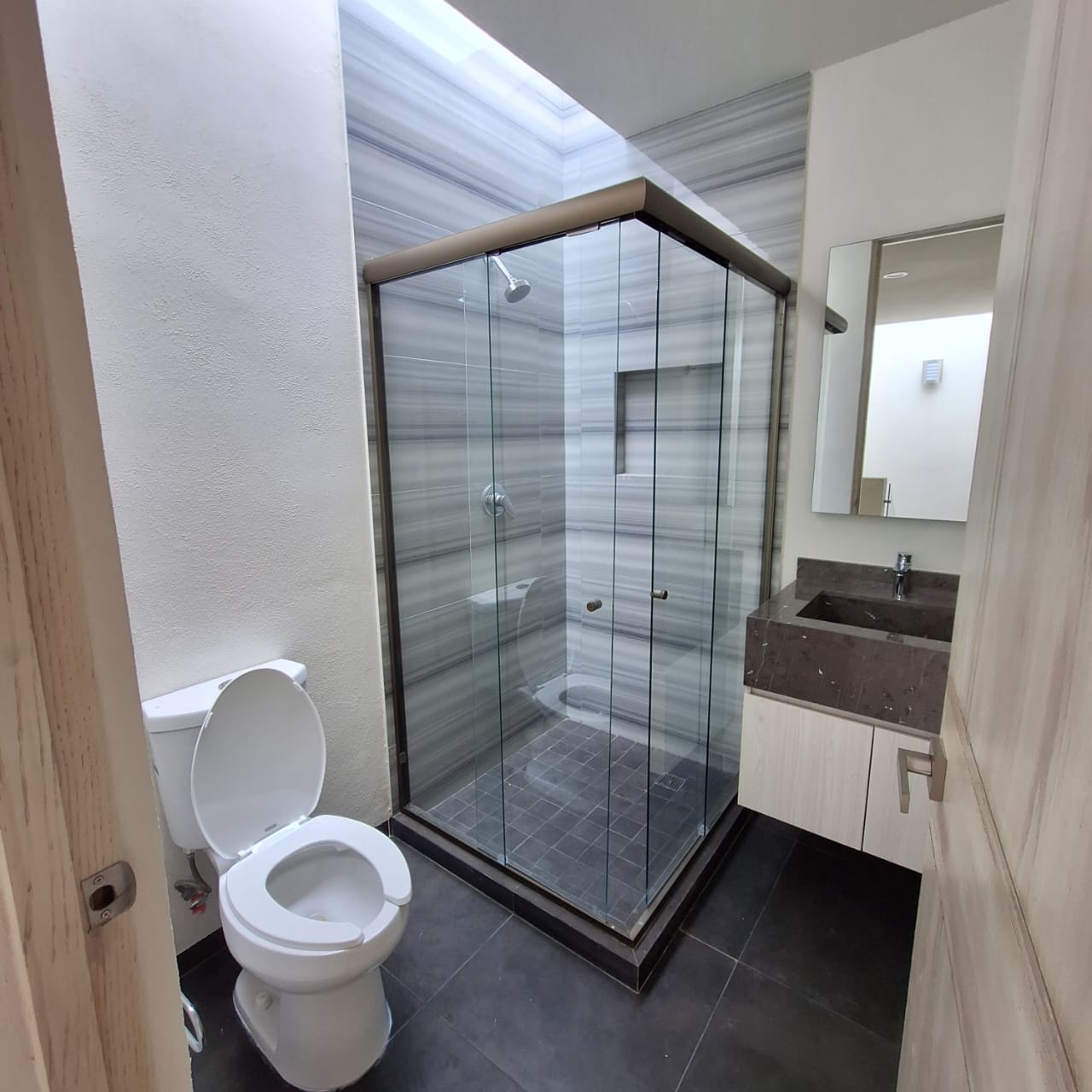 CASA EN VENTA EN VESTA DEL MONTE ALTOZANO, MORELIA