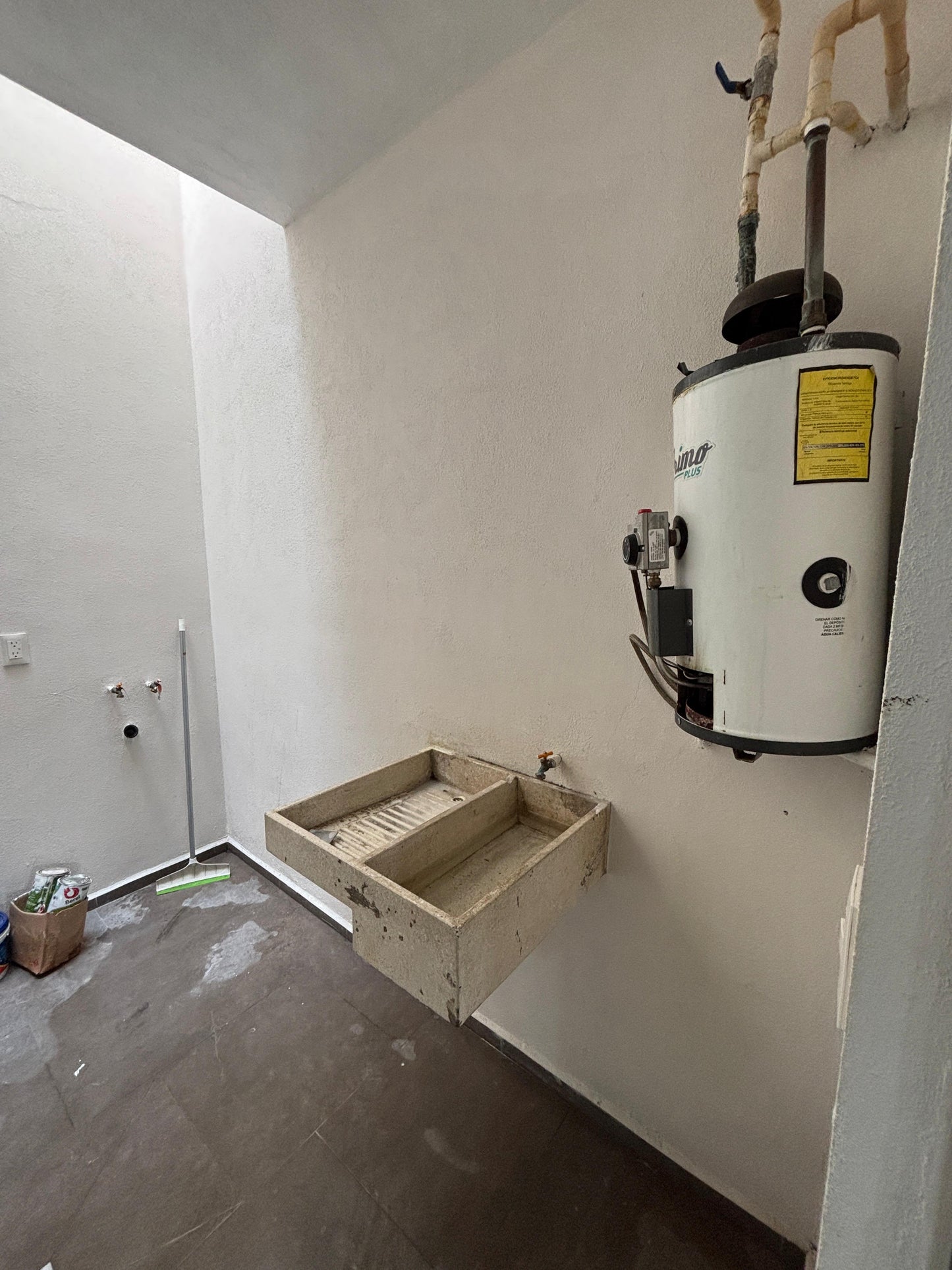 CASA EN VENTA/RENTA PASEO DEL PARQUE TRES MARIAS, MORELIA