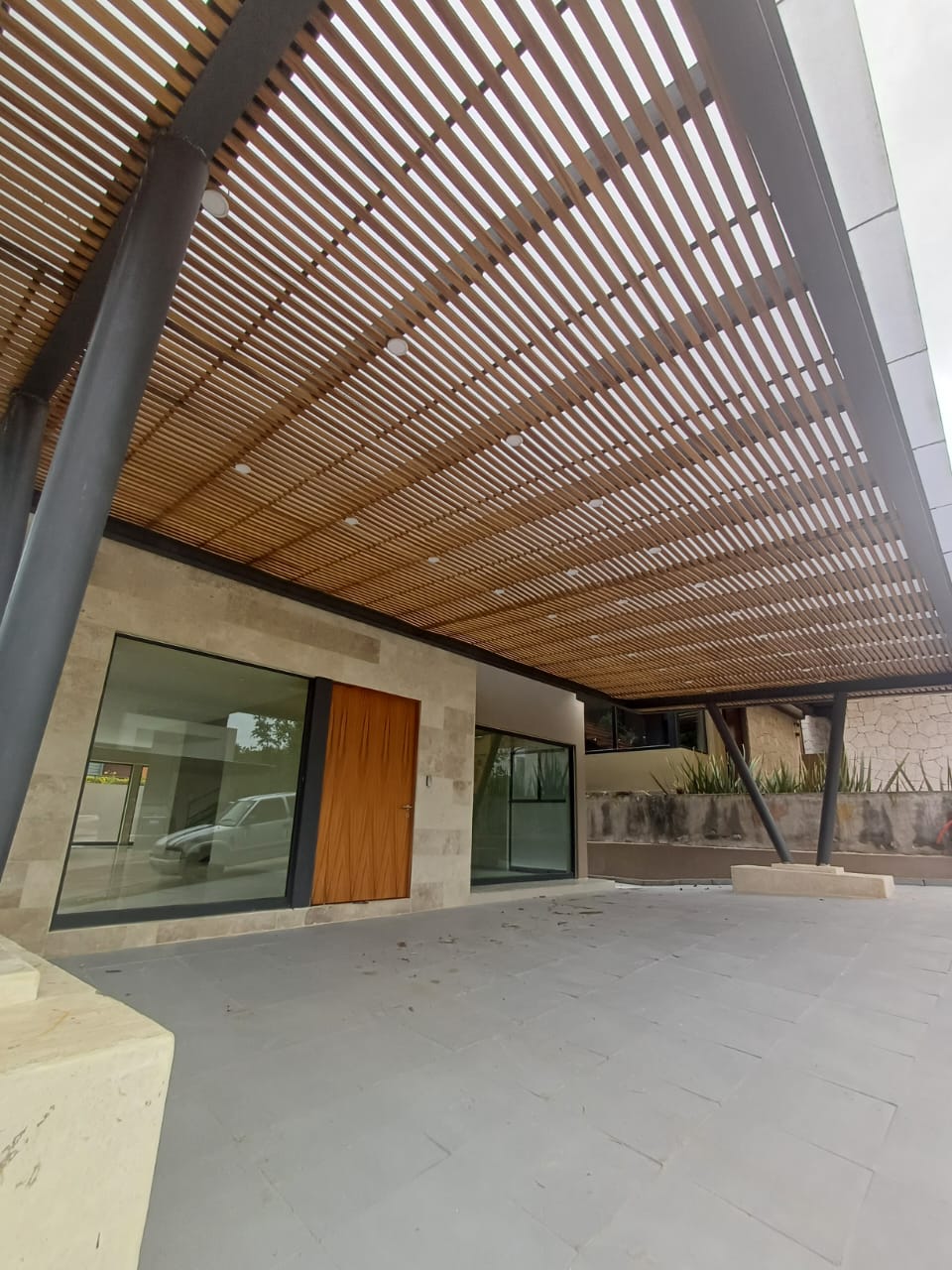 CASA EN RENTA EN CLUB Y DENTRO DEL CAMPO DE GOLF ALTOZANO, MORELIA