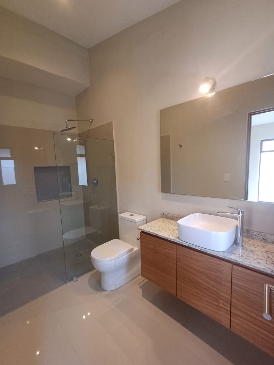 CASA EN RENTA EN CLUB Y DENTRO DEL CAMPO DE GOLF ALTOZANO, MORELIA