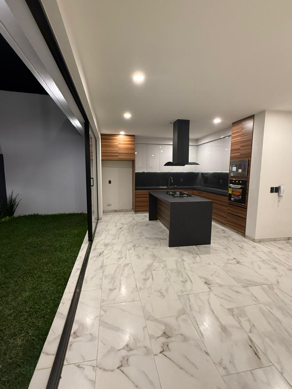 CASA EN VENTA EN LOMALTA TRES MARIAS, MORELIA