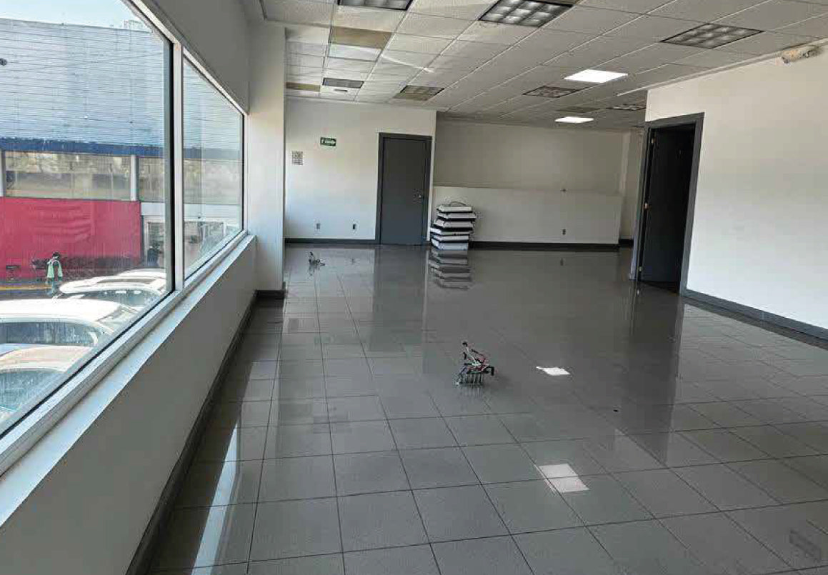 LOCAL COMERCIAL EN RENTA EN PRADOS DEL CAMPESTRE, MORELIA