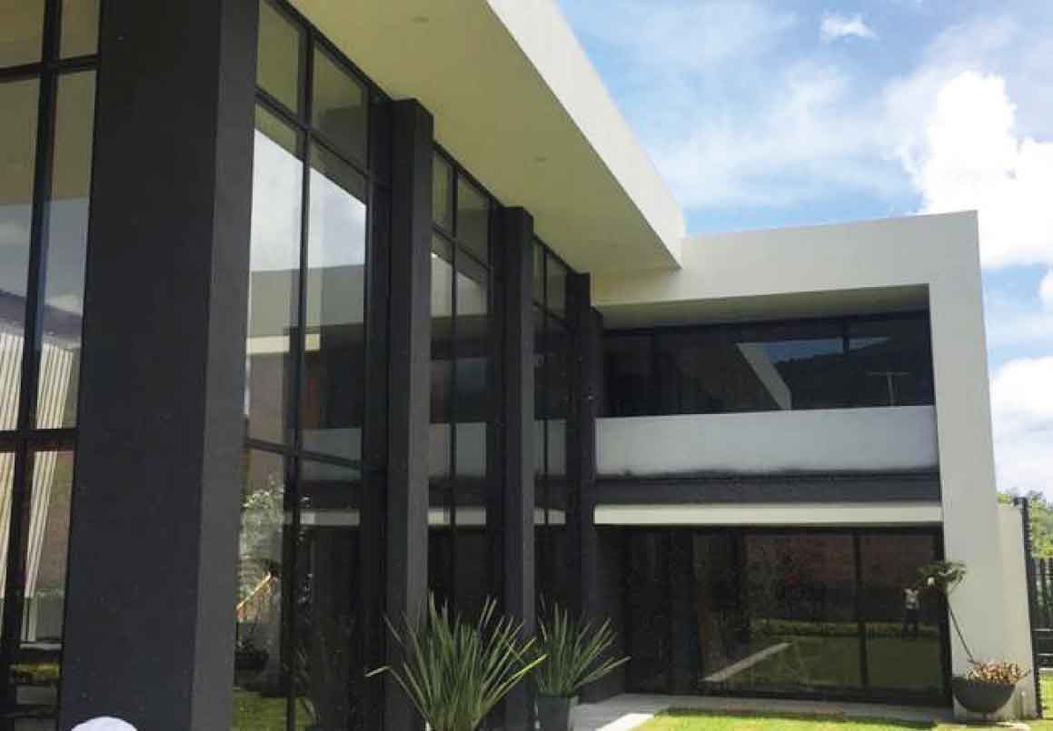 CASA RESIDENCIAL EN VENTA EN EL CLUB Y DENTRO DEL CAMPO DE GOLF TRES MARIAS, MORELIA