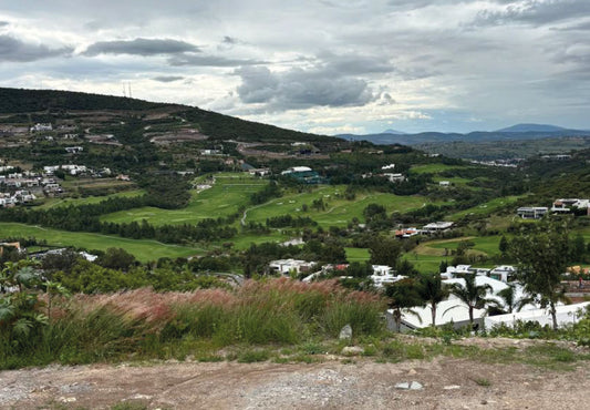 TERRENO EN VENTA EN EL CLUB Y DENTRO DEL CAMPO DE GOLF TRES MARIAS, MORELIA