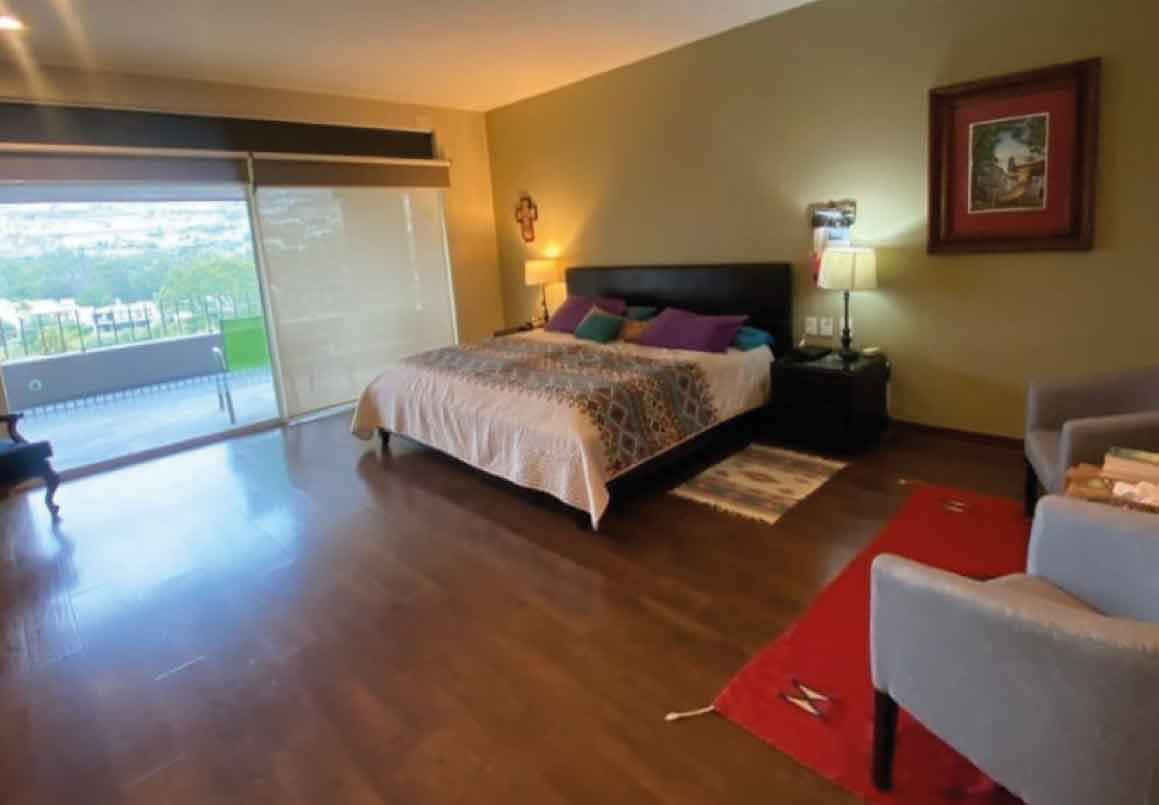 CASA RESIDENCIAL EN VENTA EN EL CLUB Y DENTRO DEL CAMPO DE GOLF TRES MARIAS, MORELIA