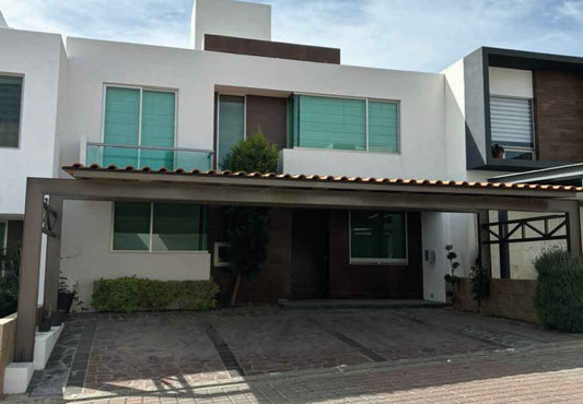 CASA EN VENTA EN CEDROS TRES MARIAS, MORELIA