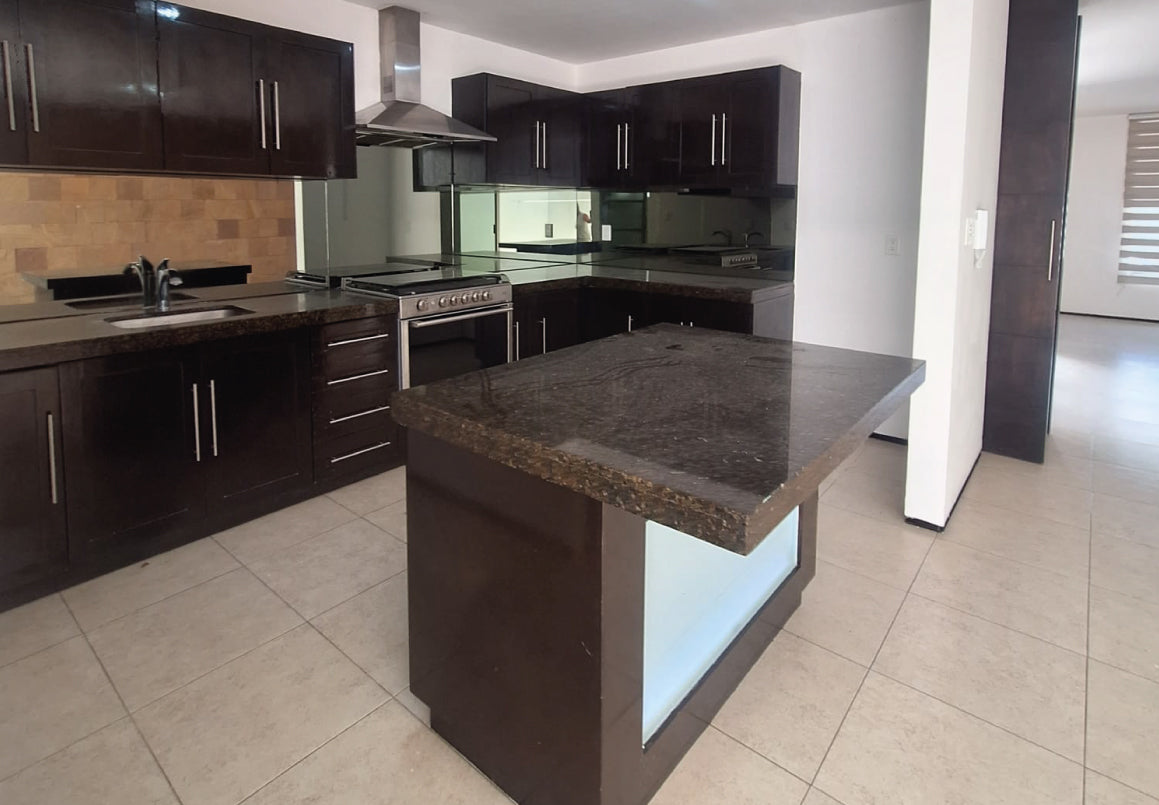 CASA EN RENTA EN ALTOZANO, MORELIA