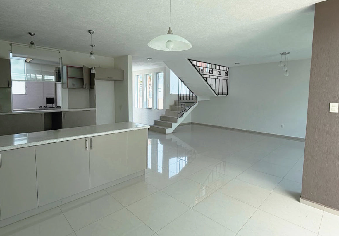 CASA EN VENTA EN ALTOZANO, MORELIA.