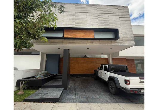 CASA AMUEBLADA EN RENTA EN PUERTA TRES MARIAS SUR, MORELIA