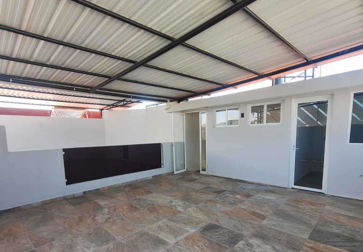 CASA EN VENTA EN RINCON DE ALTOZANO, MORELIA